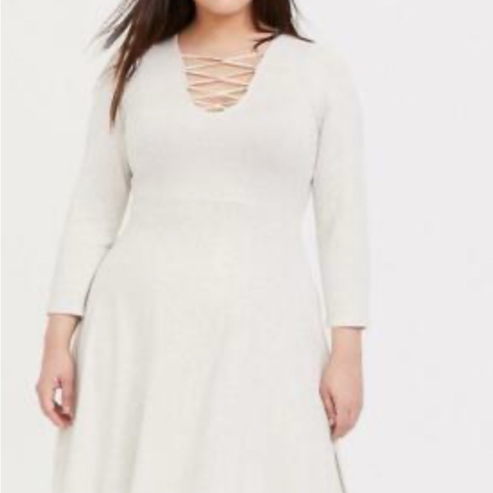 Torrid Oatmeal Criss Cross Dress - Size 3 (22/24)